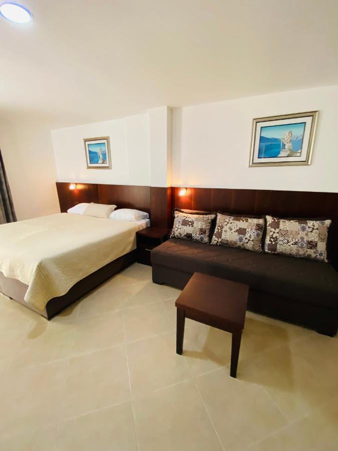 Hotel Vienna Herceg Novi Zewnętrze zdjęcie