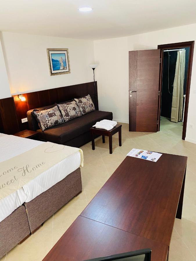 Hotel Vienna Herceg Novi Zewnętrze zdjęcie