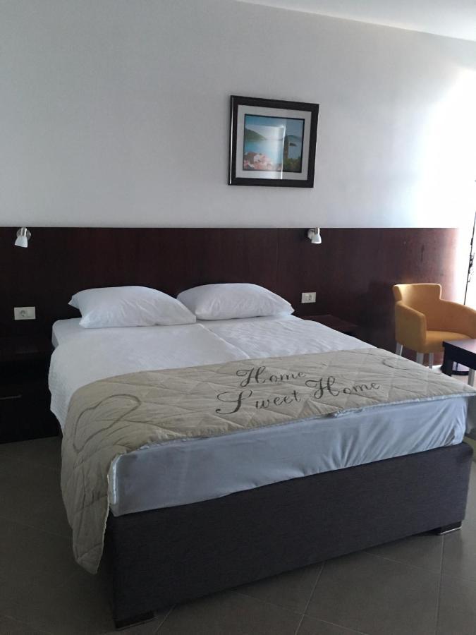 Hotel Vienna Herceg Novi Zewnętrze zdjęcie