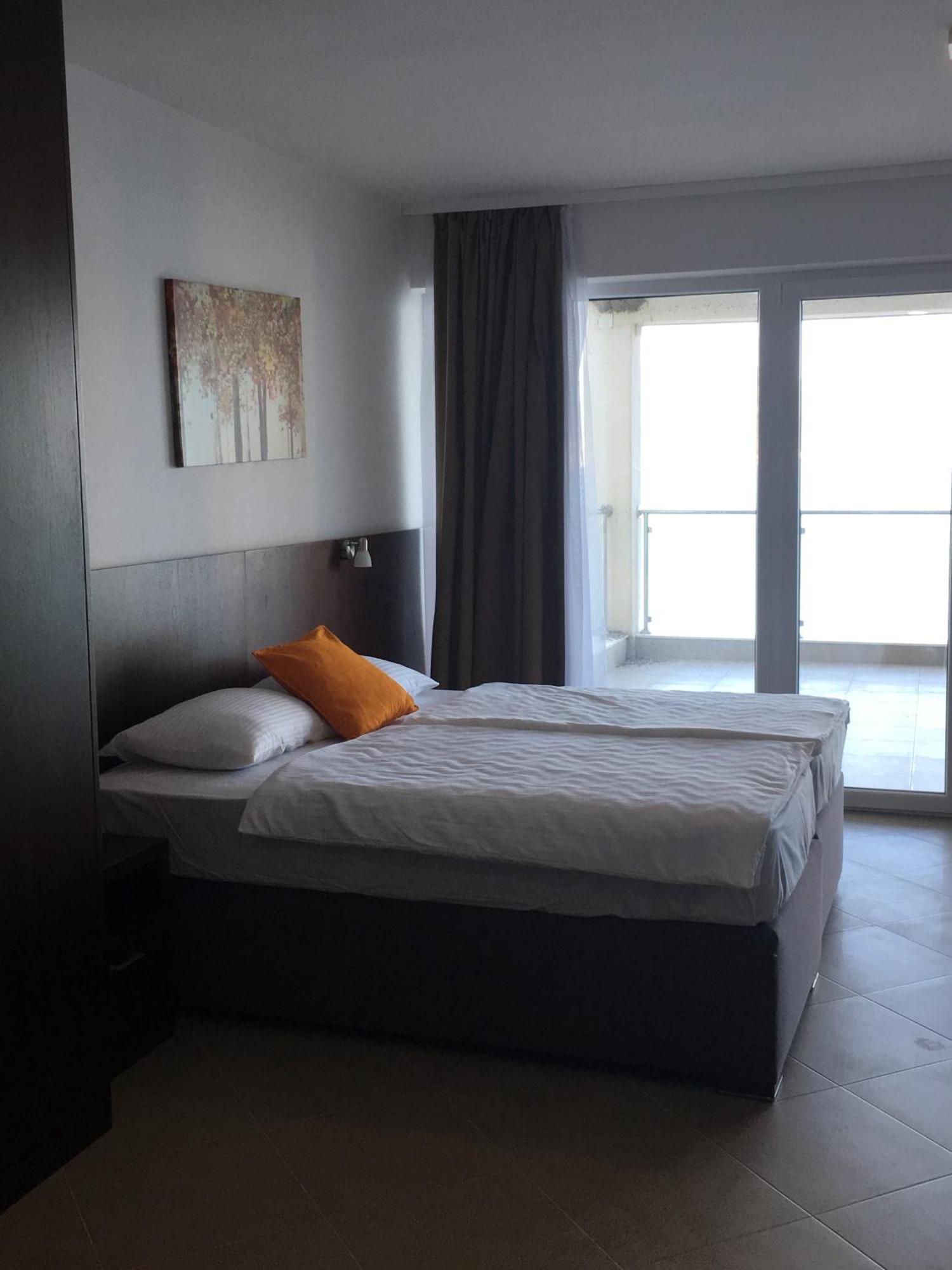 Hotel Vienna Herceg Novi Zewnętrze zdjęcie